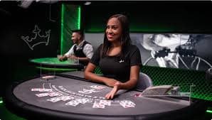 Layar Lightning Baccarat menampilkan pengganda 5x pada kemenangan Player dengan kartu Lightning